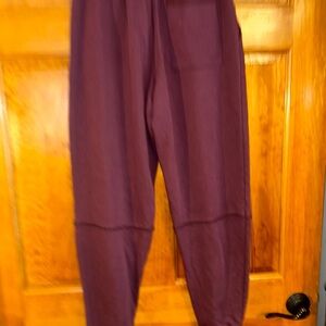 Sweaty Betty Burgundy Revive Relaxed Joggers Size CS-EUC